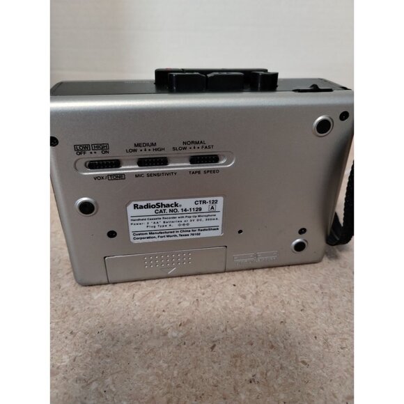 RadioShack CRT-122 Working Cassette Tape Recorder Voice Activation & Carry Strap - Picture 6 of 6